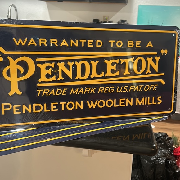 Pendleton sign - Picture 2 of 2